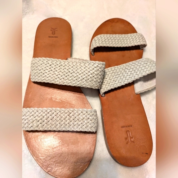Frye Leather Slides sz 8.5 off white - Picture 2 of 9
